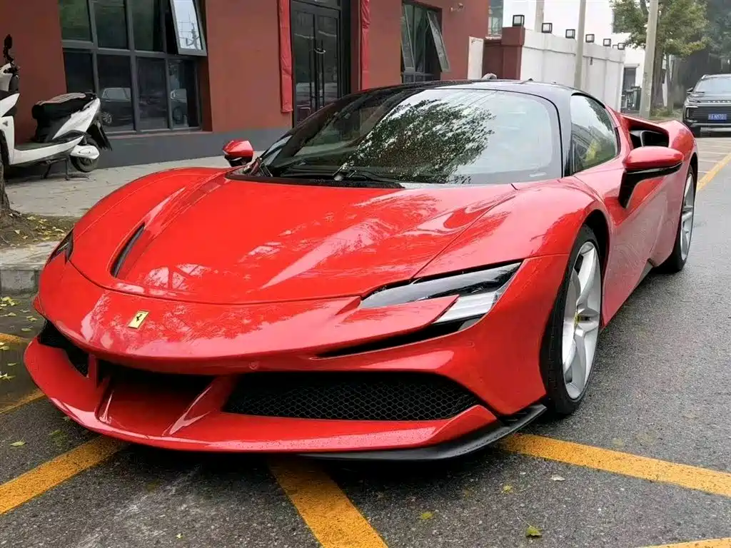 Ferrari SF90 2022 — фото 1