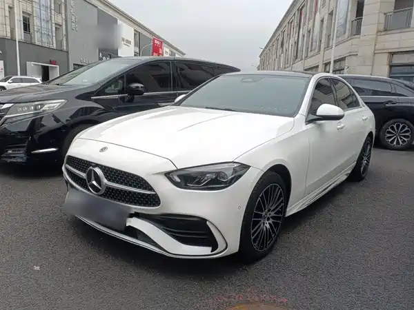 Mercedes-Benz C-Class 2024