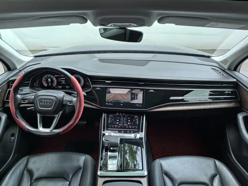 Audi Q7 2021 — фото 10