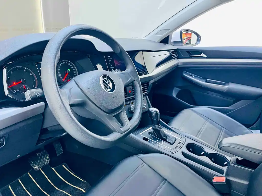 Volkswagen Bora 2023