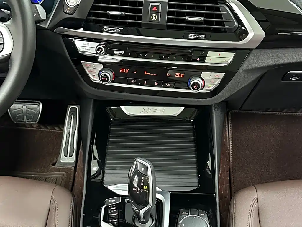 BMW X3 2018 — фото 15