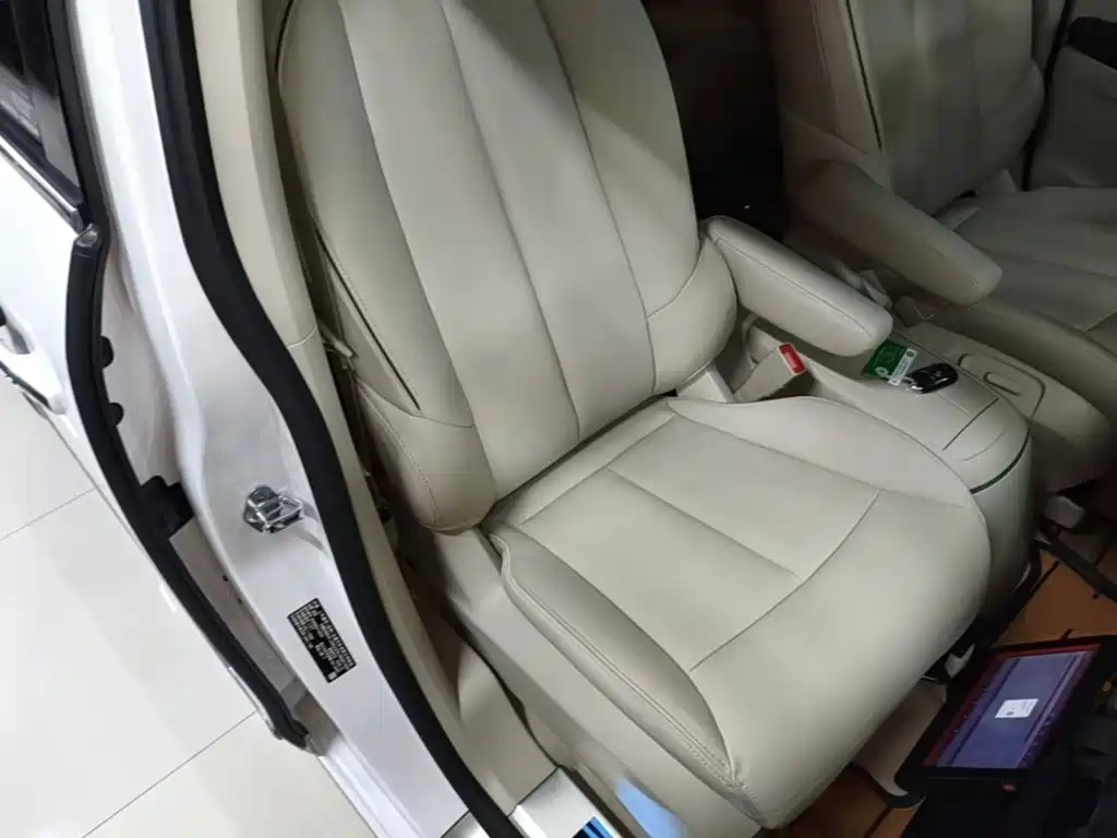 Buick GL8 2021