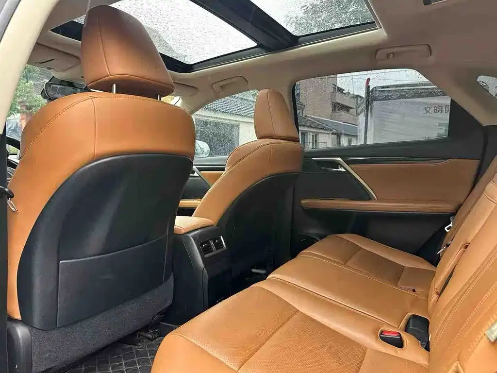 Lexus RX 2021