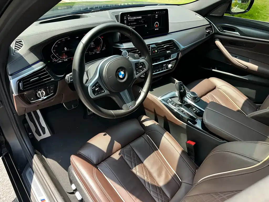 BMW 5 Series 2022 — фото 9