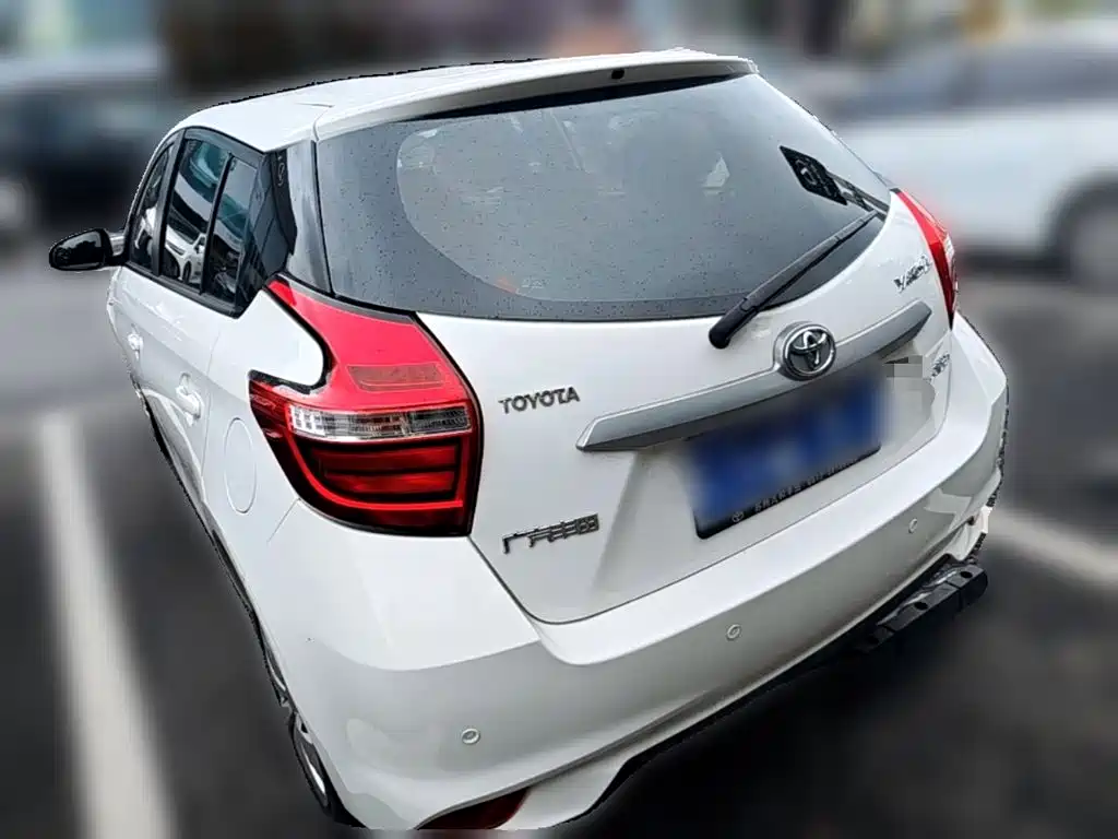 Toyota Yaris L 2018 — фото 9