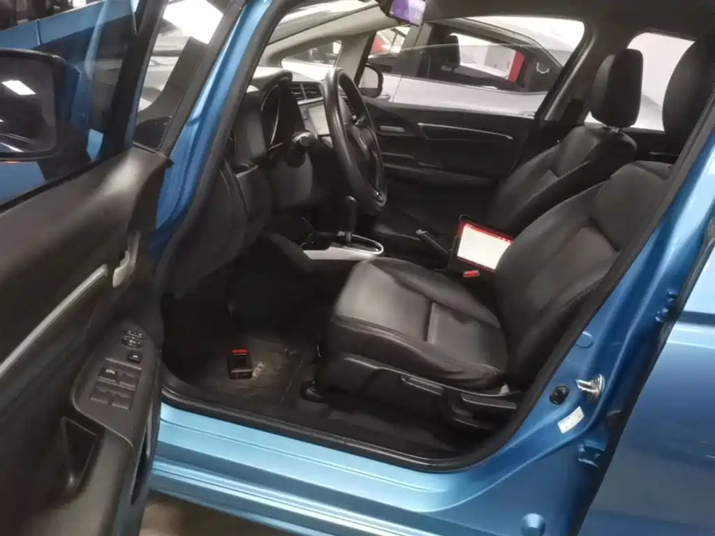 Honda Fit 2018 — фото 16