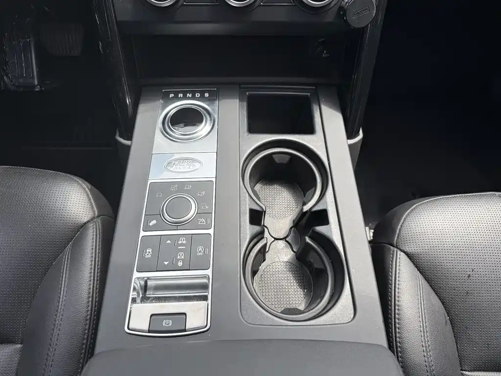 Land Rover Discovery 2019 — фото 16