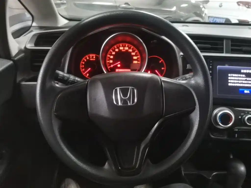 Honda Fit 2018 — фото 11