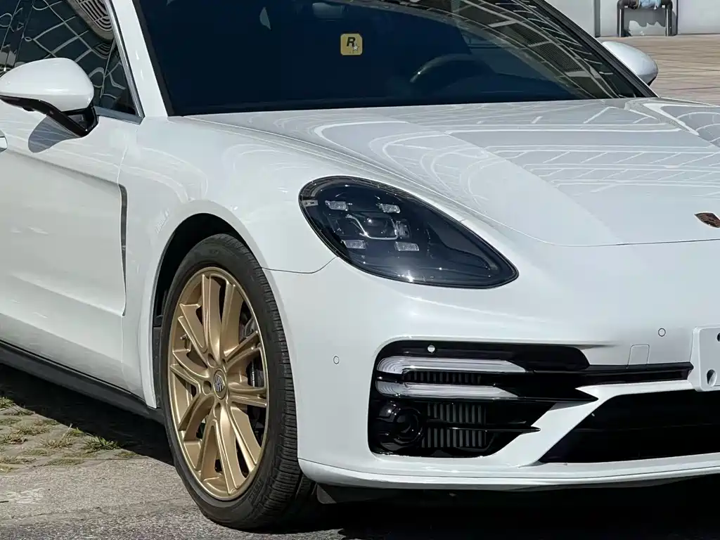 Porsche Panamera 2022 — фото 24