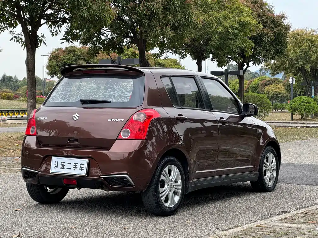 Suzuki Swift 2016 — фото 7