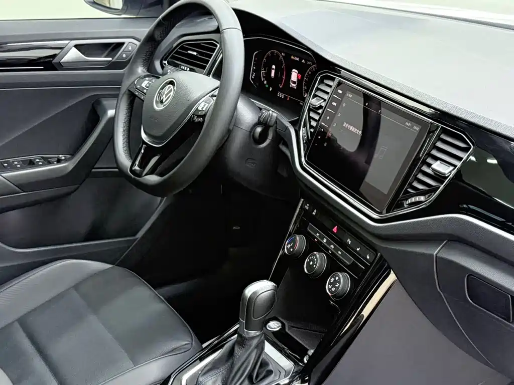 Volkswagen T-Roc 2022 — фото 9
