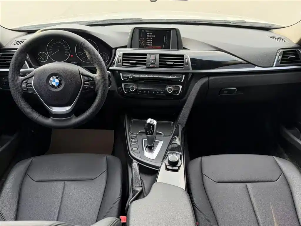 BMW 3 Series 2017 — фото 6