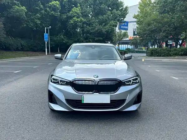 BMW i3 2024