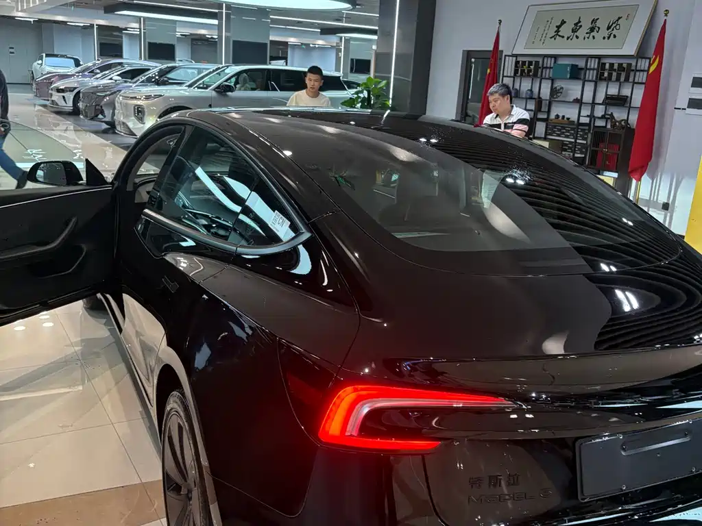 Tesla Model 3 2026