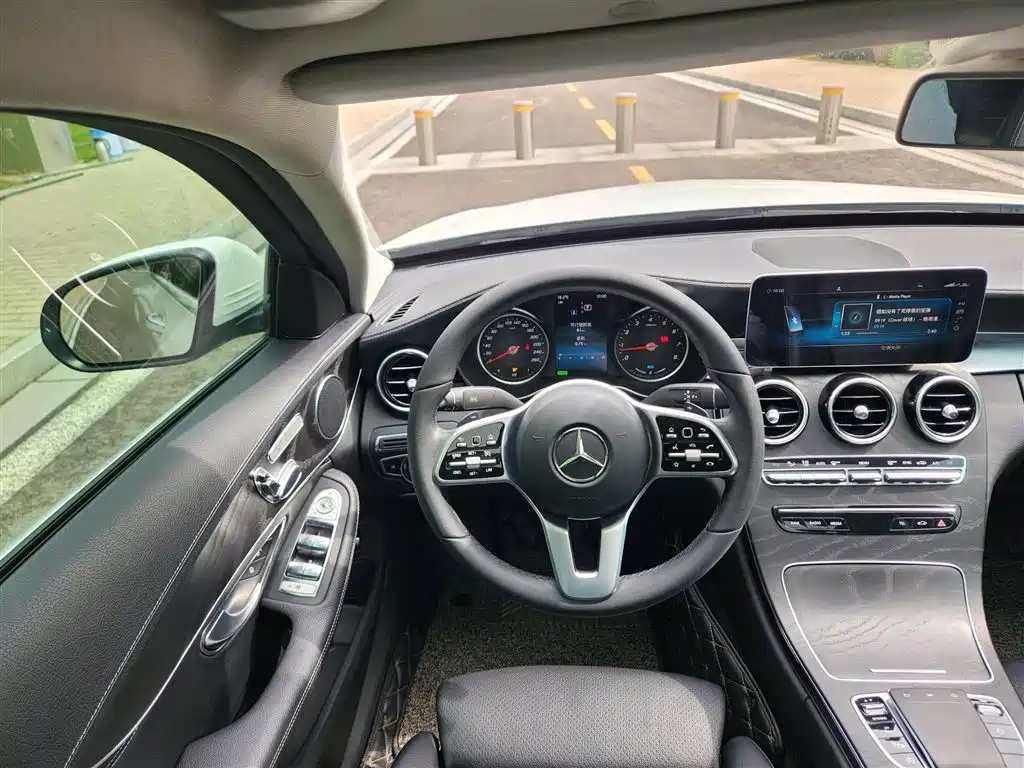 Mercedes-Benz C-Class 2018 — фото 7