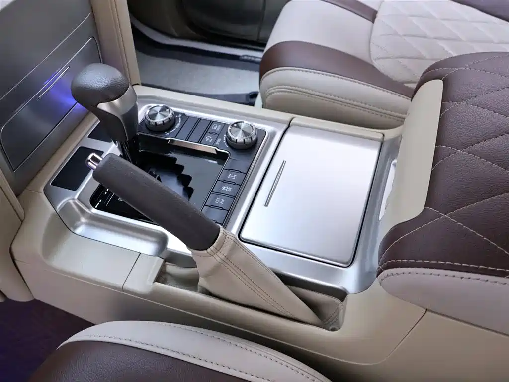 Toyota Land Cruiser 2019 — фото 12