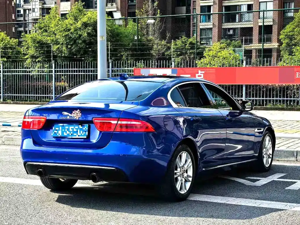 Jaguar XEL 2019 — фото 12