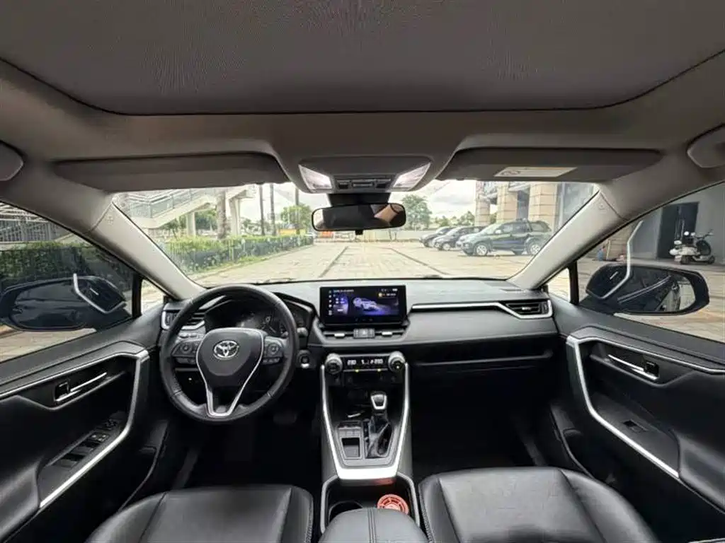 Toyota RAV4 2023