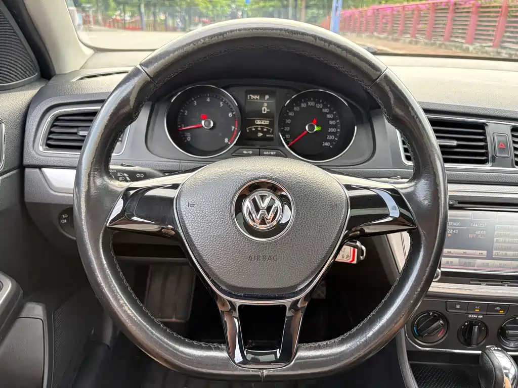 Volkswagen Gran Lavida 2017 — фото 16