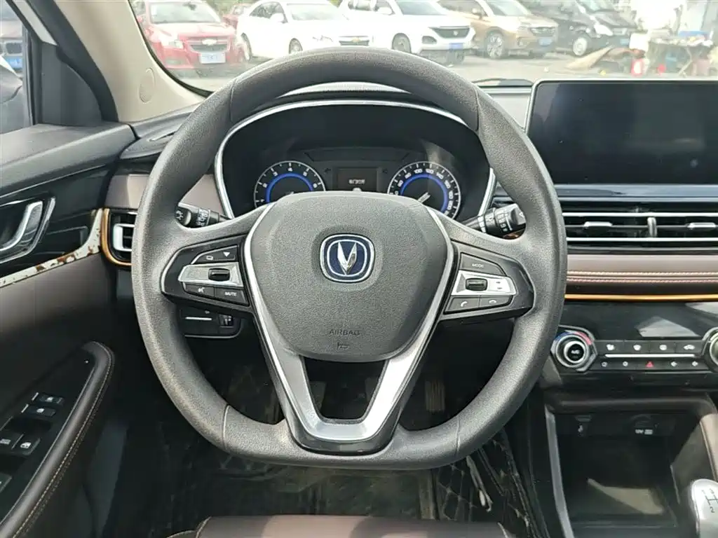Changan Eado DT 2018 — фото 11