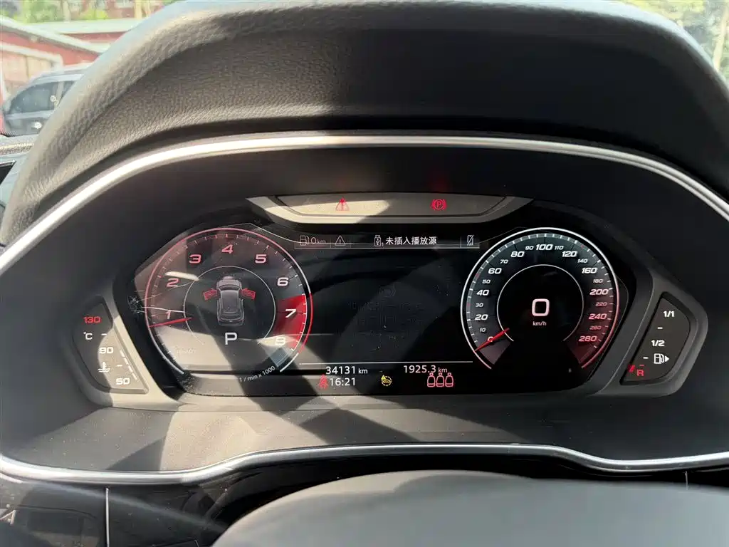 Audi Q3 2023 — фото 18