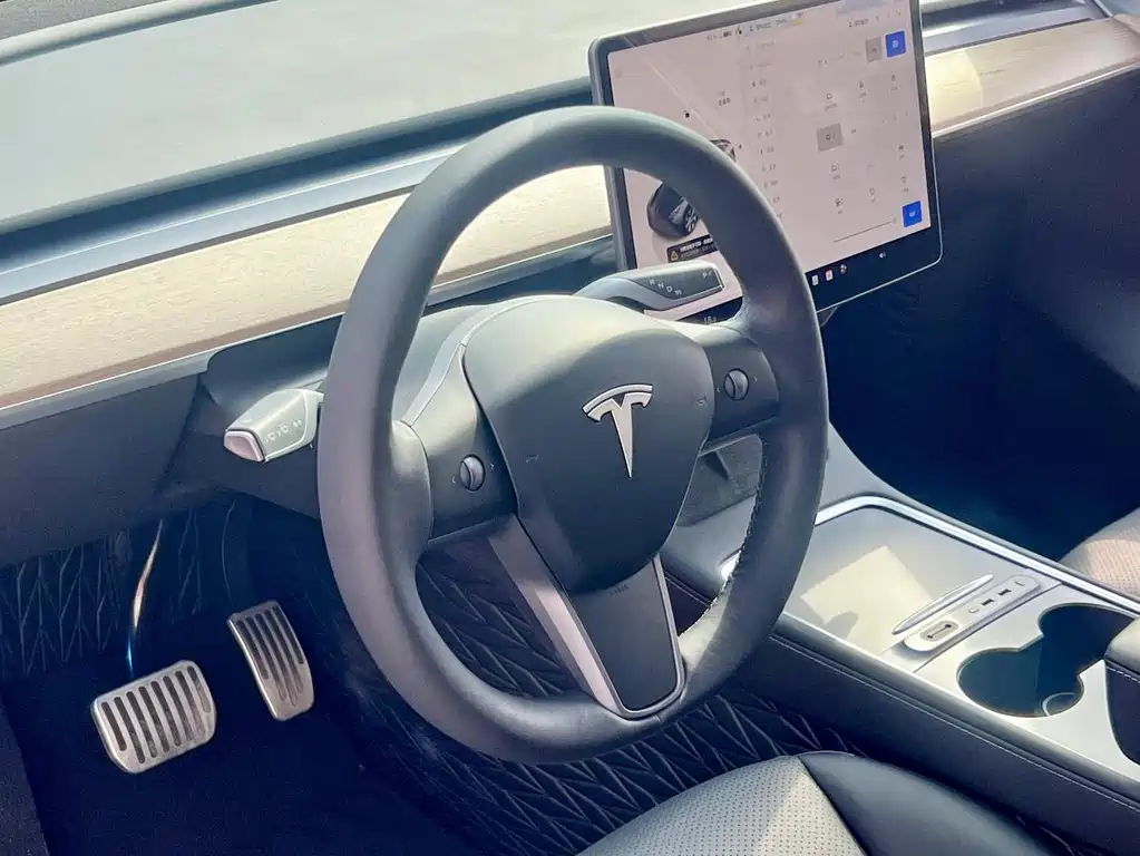 Tesla Model Y 2022 — фото 12