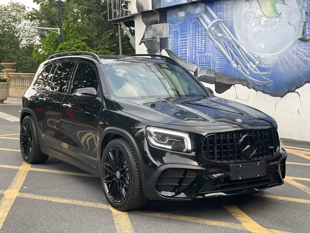Mercedes-Benz GLB AMG 2022 — фото 3