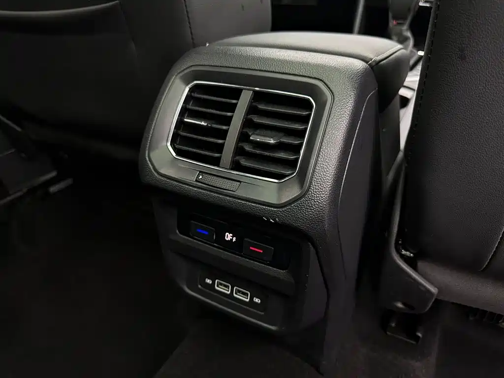 Volkswagen Tiguan L 2020 — фото 24