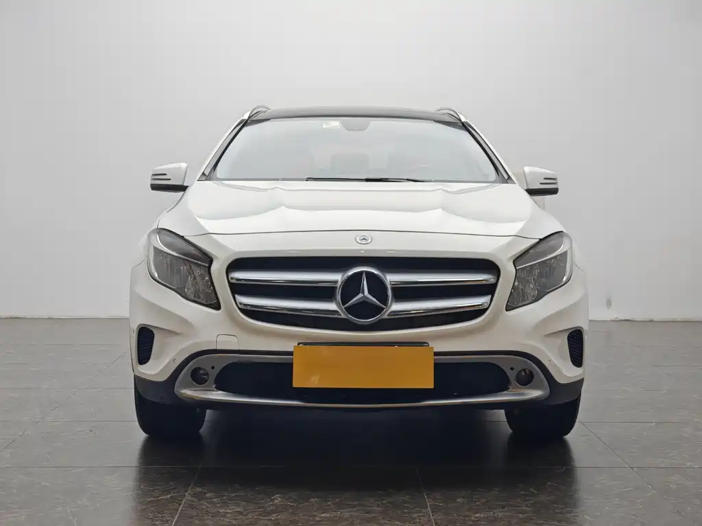 Mercedes-Benz GLA 2015
