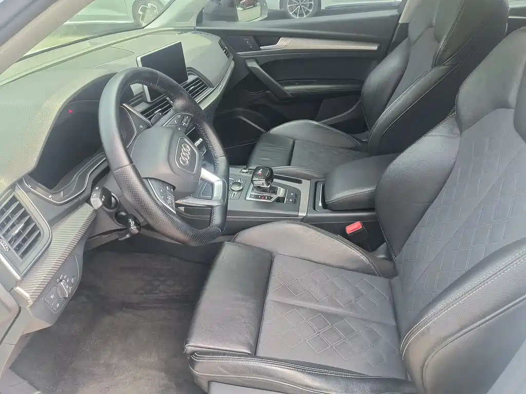 Audi Q5L 2019