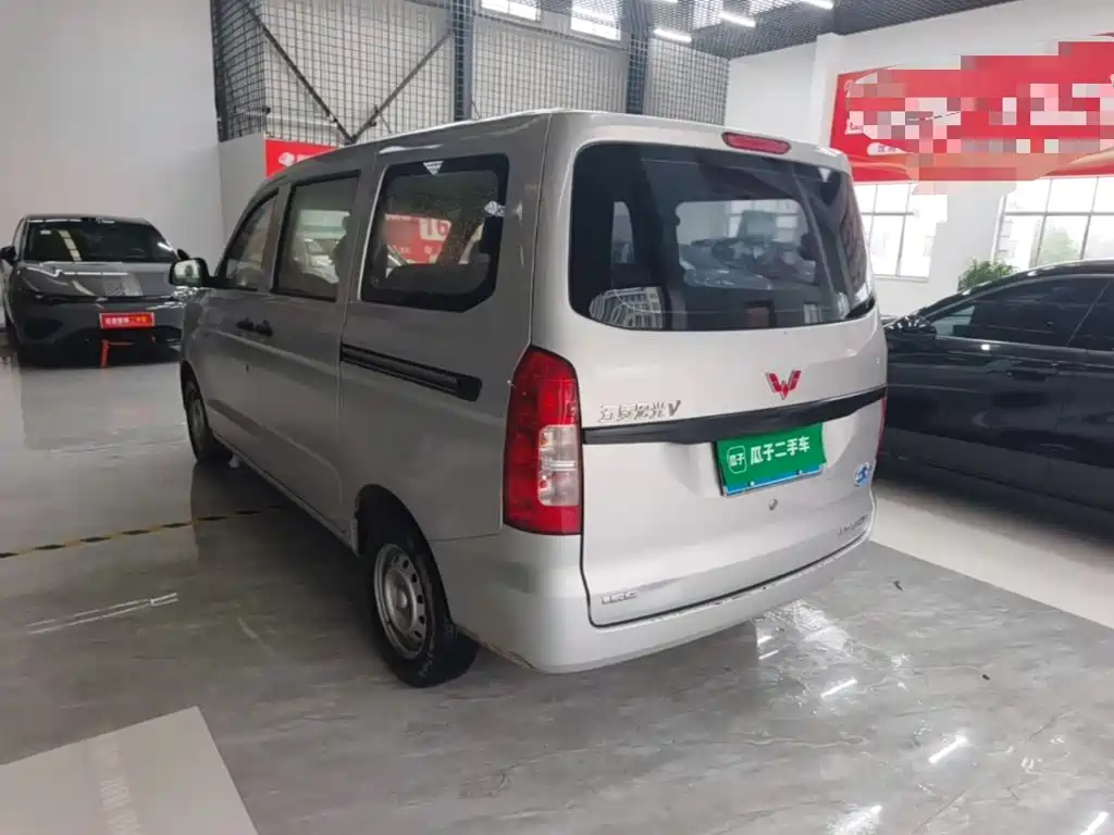 Wuling Hongguang V 2023
