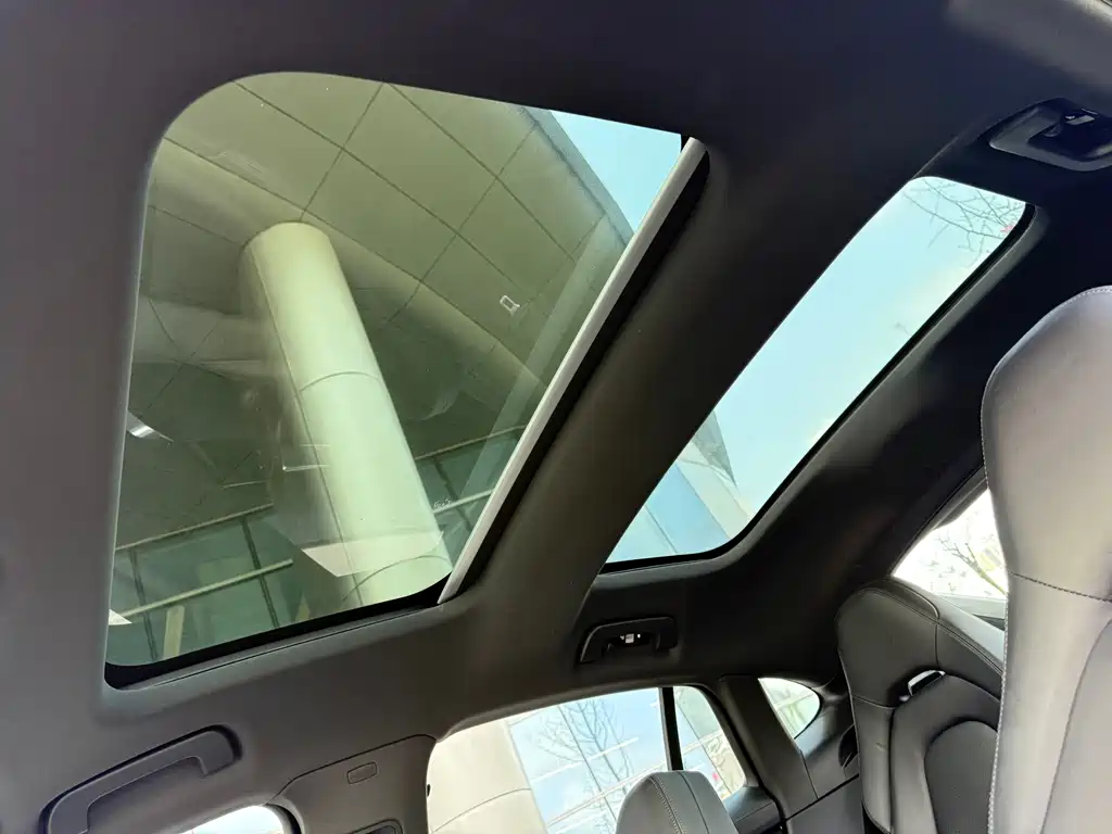 Porsche Panamera 2018 — фото 15