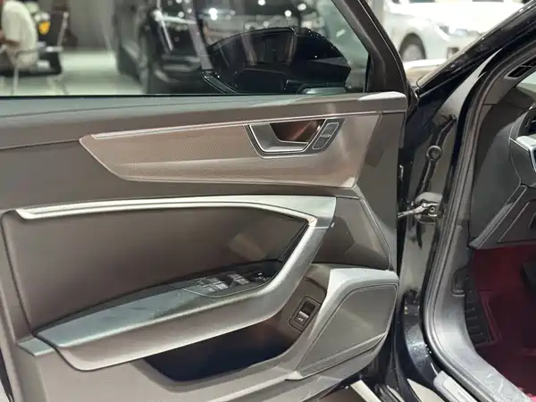 Audi A6L 2023