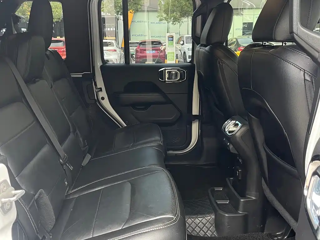 Jeep Wrangler 2020 — фото 5