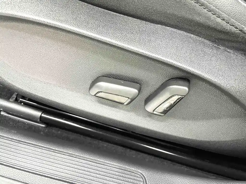 Volkswagen Sagitar 2022 — фото 11