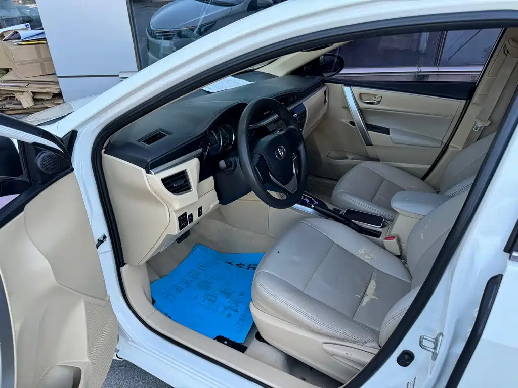 Toyota Corolla 2017 — фото 10