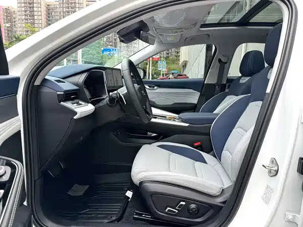 Geely Xingrui 2022