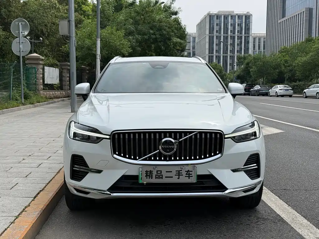 Volvo XC60 PHEV 2021 — фото 2