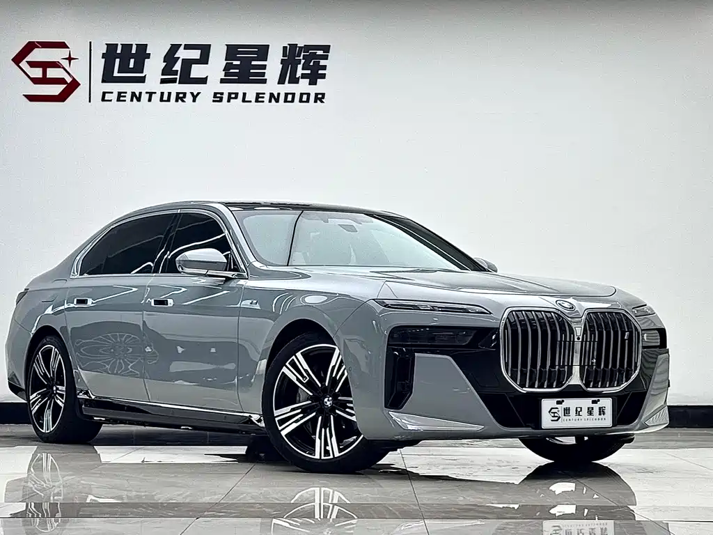 BMW i7 2023 — фото 2