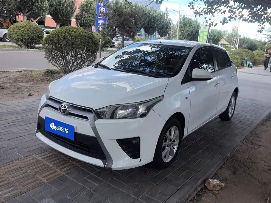 Toyota Yaris L 2016 — фото 1