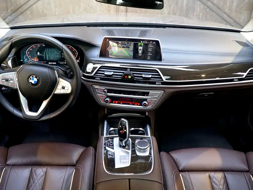 BMW 7 Series 2022 — фото 12