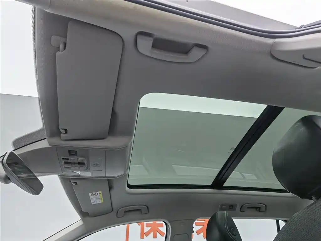 Volkswagen Tiguan L PHEV 2020 — фото 14