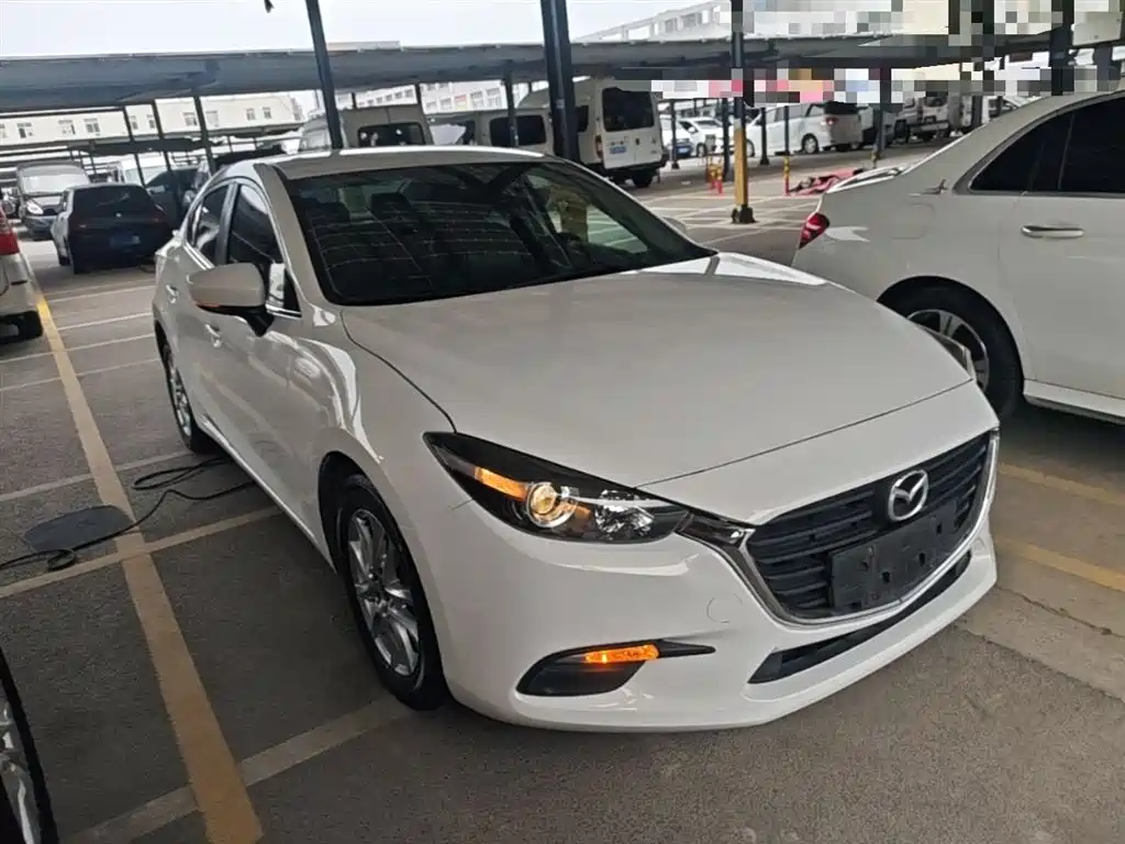 Mazda 3 Axela 2019 — фото 4