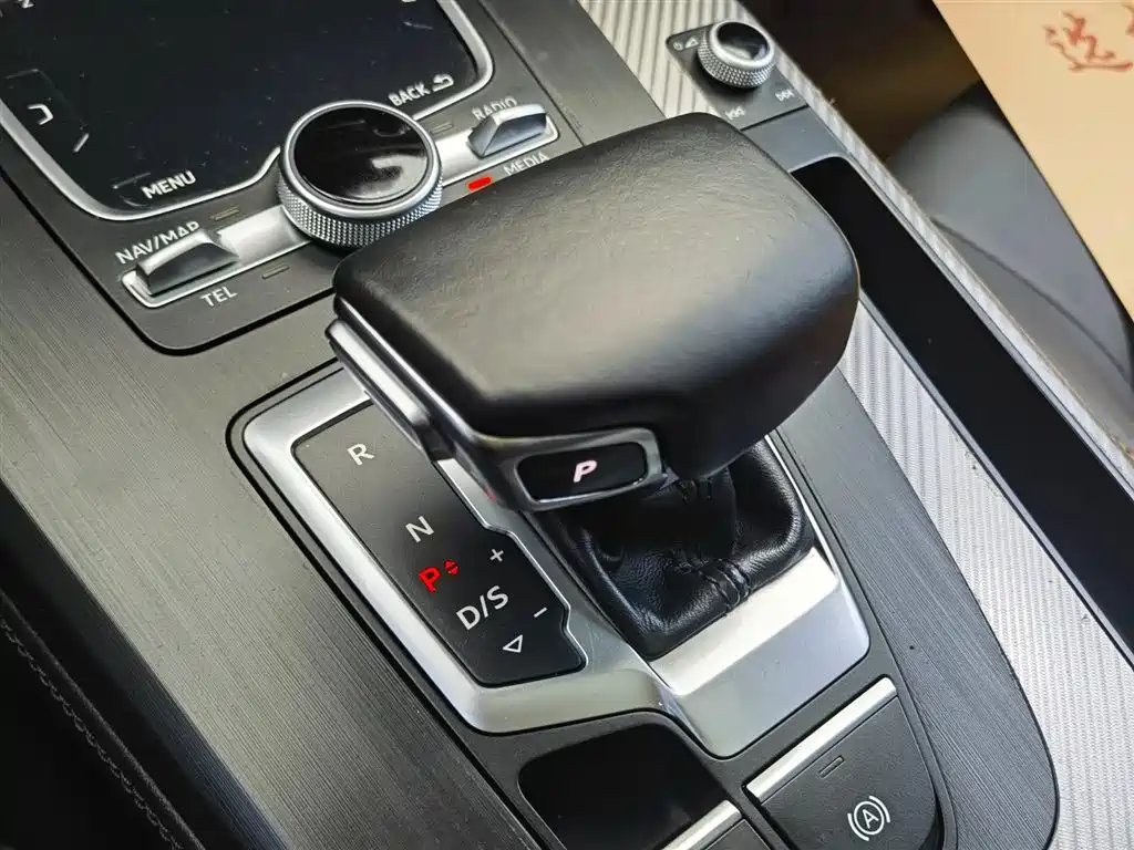 Audi Q5L 2019 — фото 13