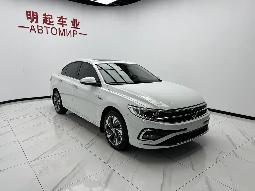 Volkswagen Bora 2023