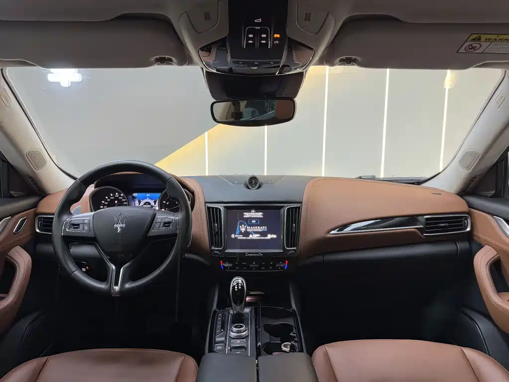 Maserati Levante 2018 — фото 16