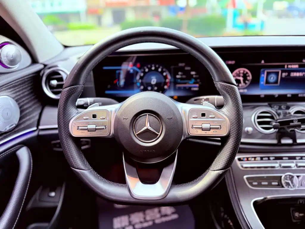 Mercedes-Benz E-Class 2020 — фото 14