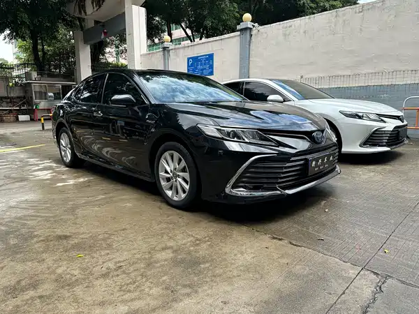 Toyota Camry 2021