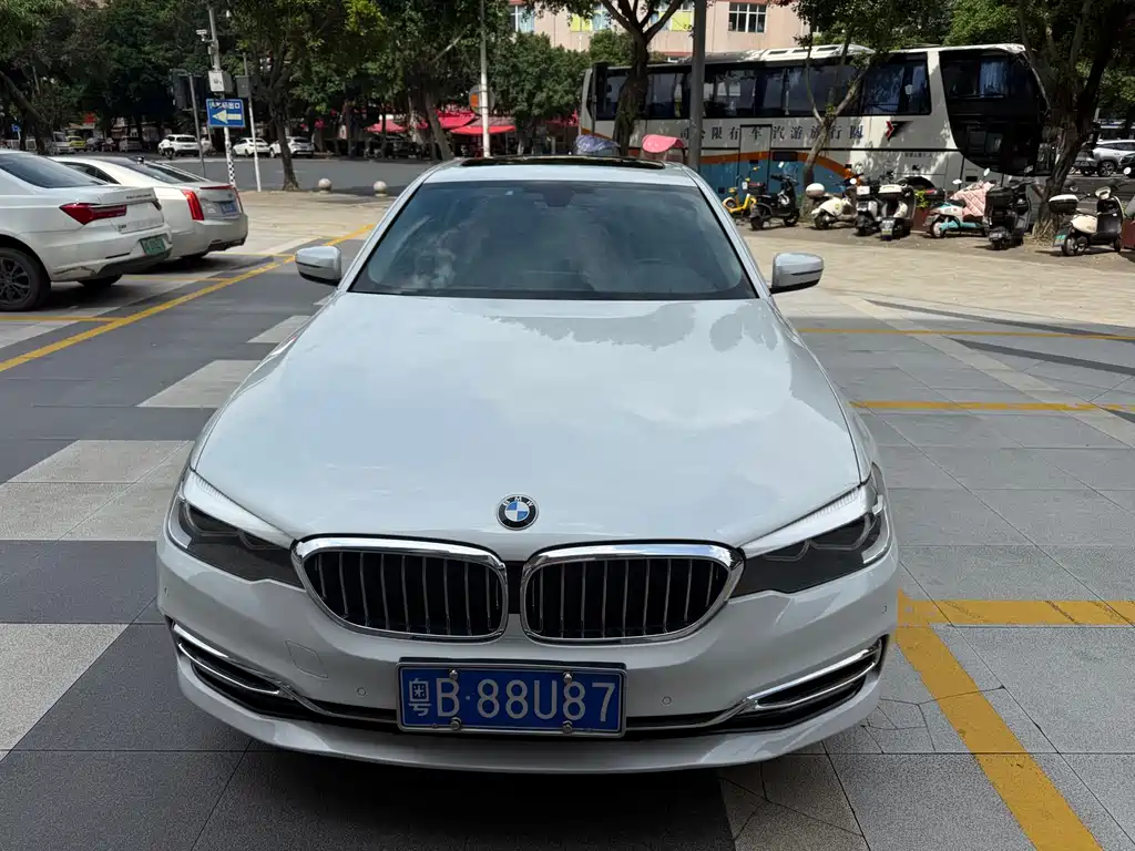 BMW 5 Series 2019