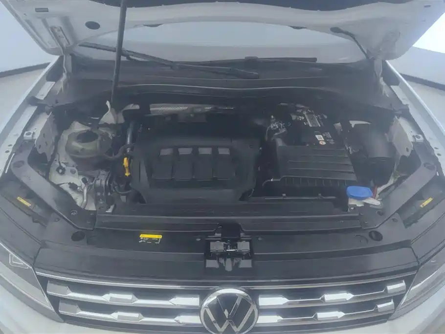 Volkswagen Tiguan L 2021 — фото 10